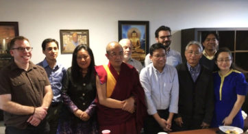 Khenpo Sodargye with BDRC staff