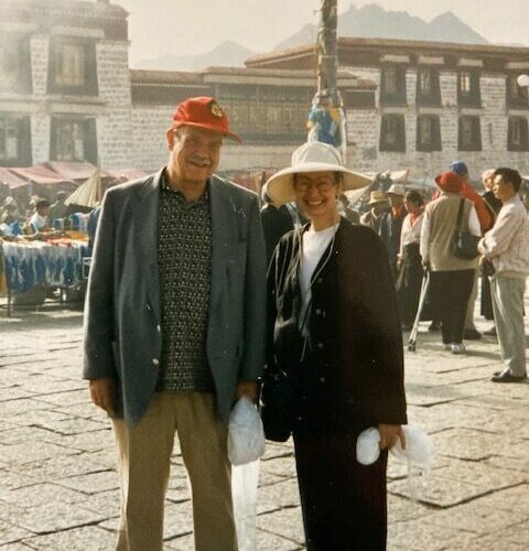 Gene Smith and Susan Meinheit, in front of the Jokhang Temple in Lhasa, 1997.